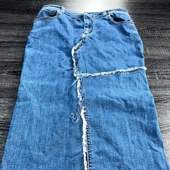 Authentic Tom Ford Distressed Denim Skirt | Size 40 Design Skirt | Made in Italy - Picture 1 of 10